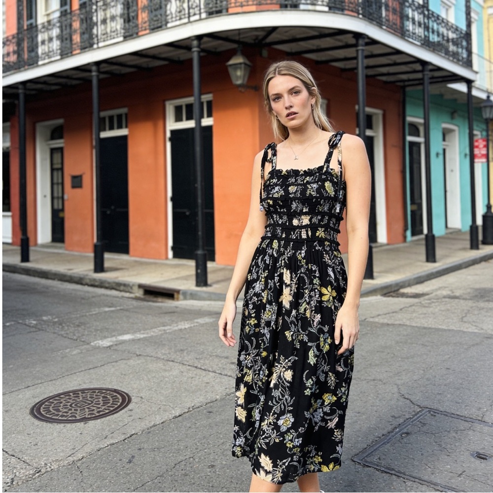 🤍HP🤍Free People Black Floral Midi Dress